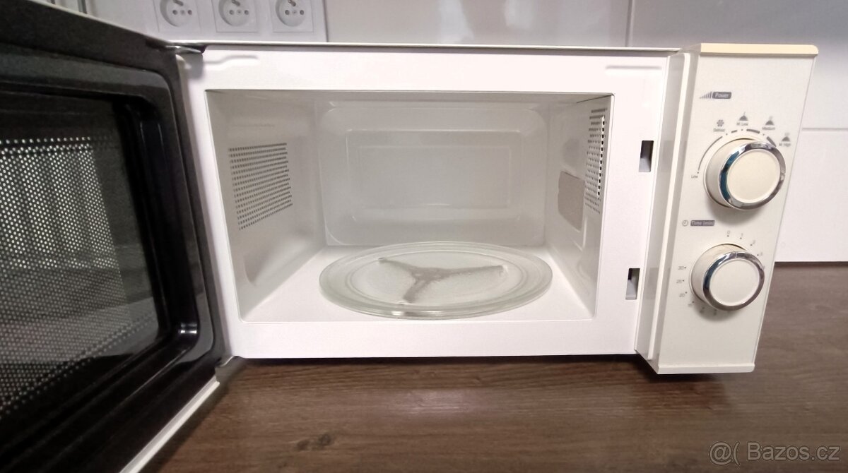 Mikrovlnka Sencor - nepoužívaná, nevhodný dárek. - 2