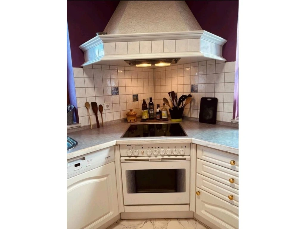 Kuchyňská linka zn. Leicht,se spotřebiči,3758 - 2