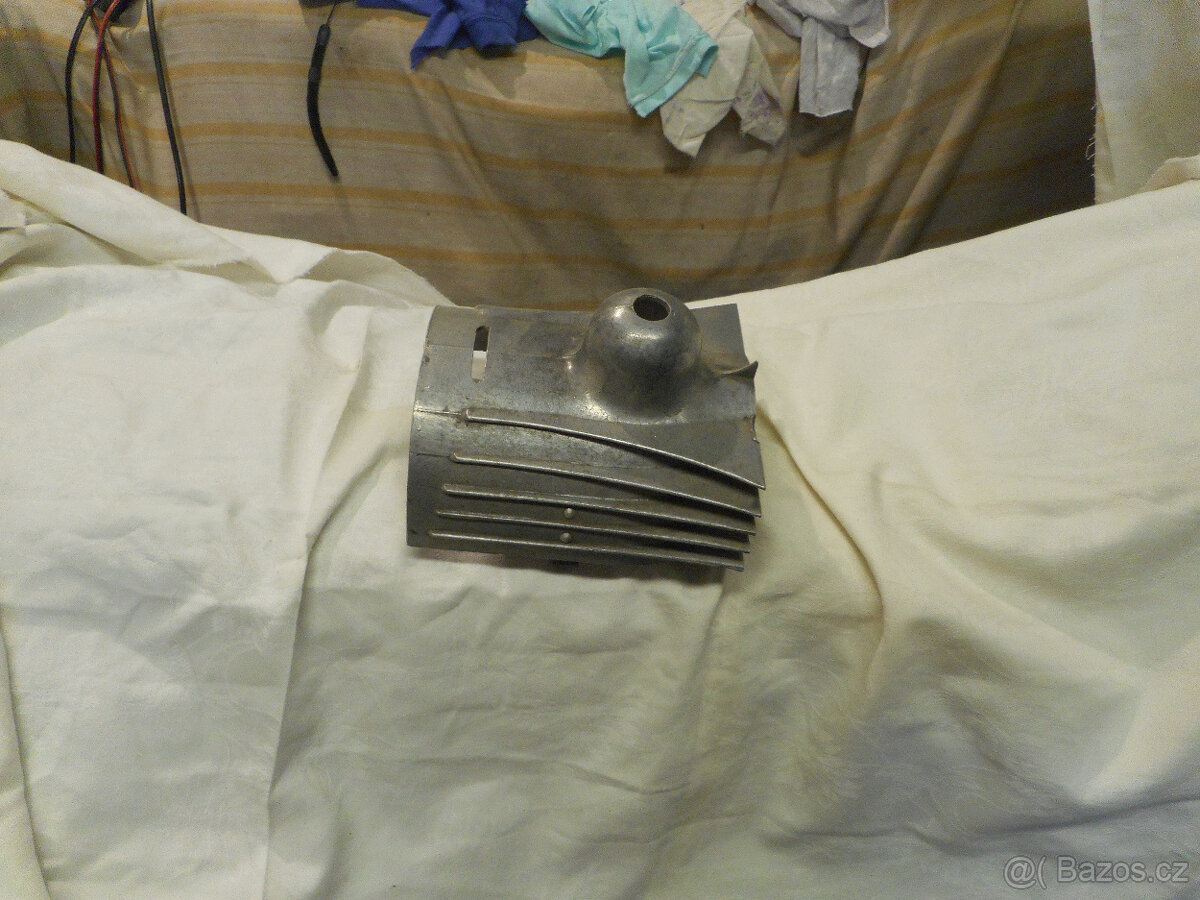 jawa kryt karburátoru - 2