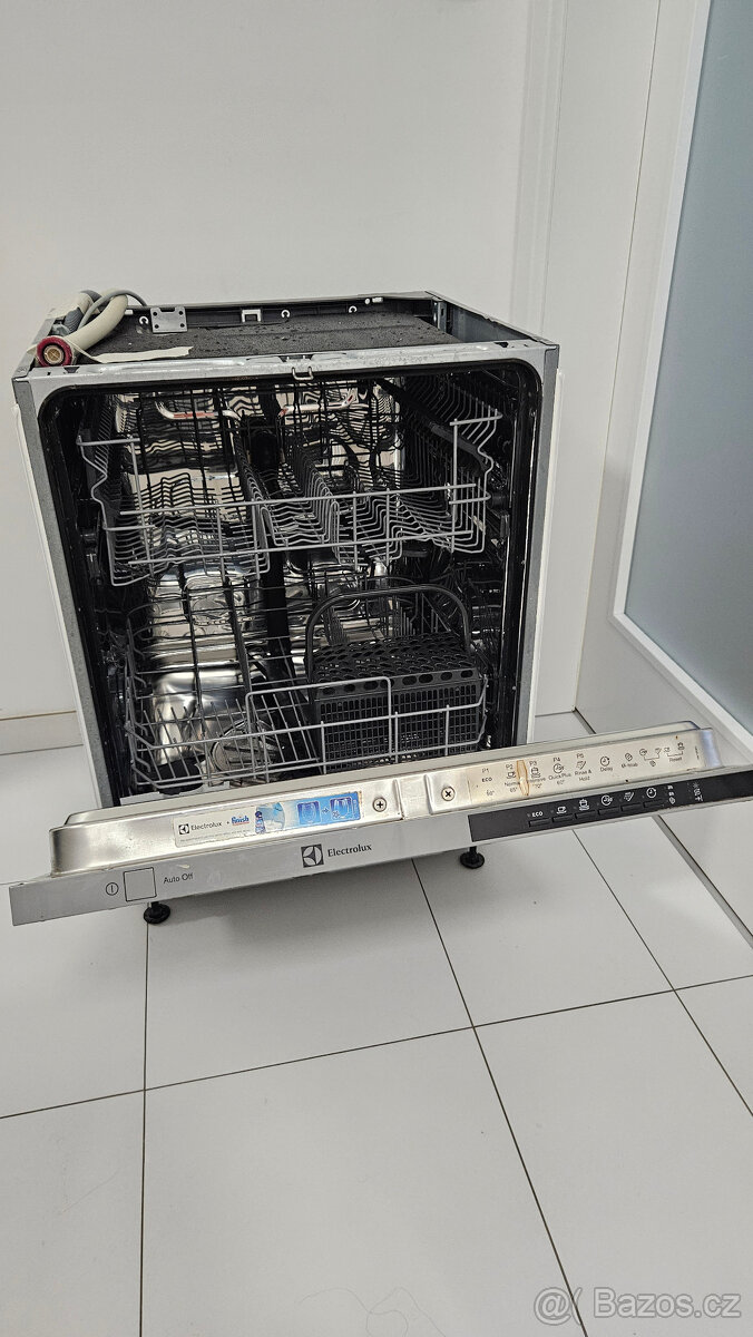 Vestavna myčka Electrolux - 2