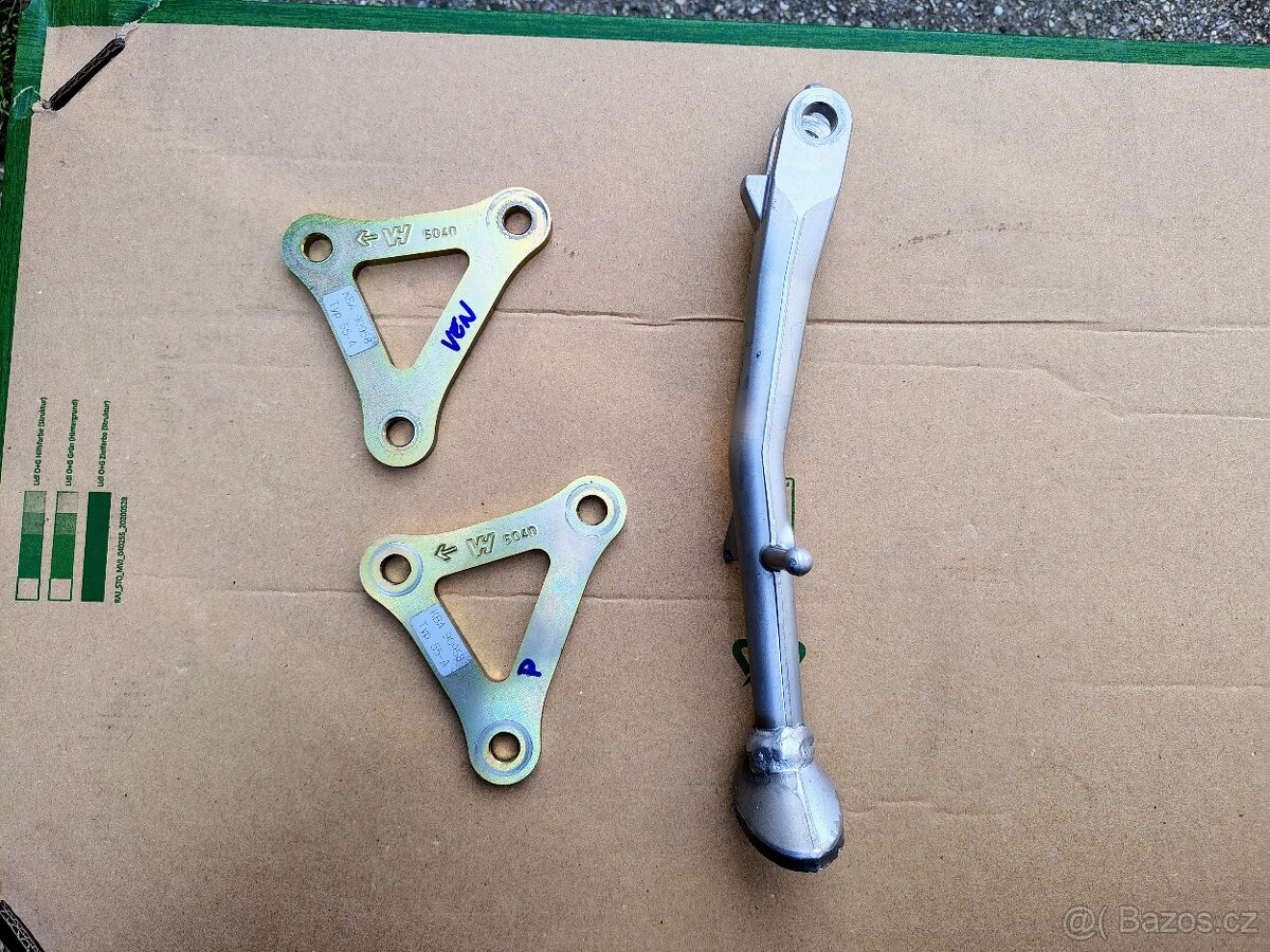 Triumph Speed Triple 1050S,1050R/RS- snižovací sada podvozku - 2