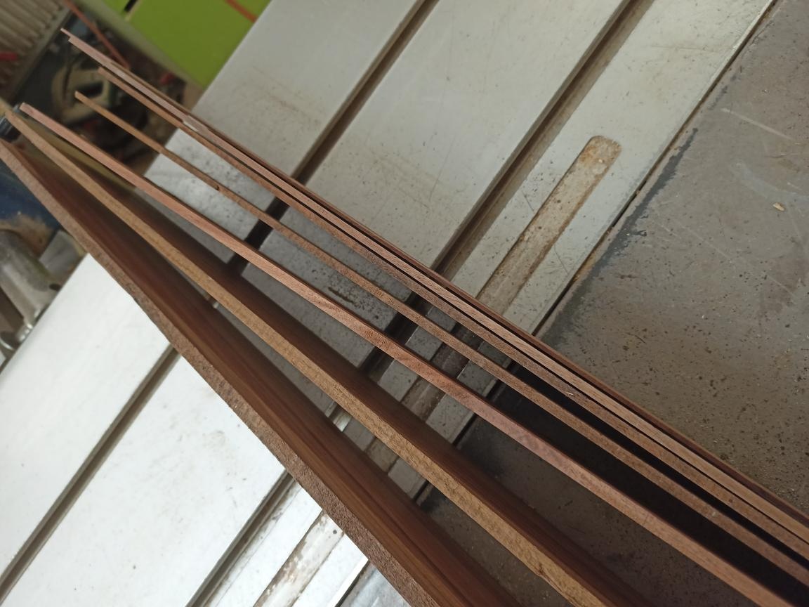 Exotické dřevo- palisandr santos - 2