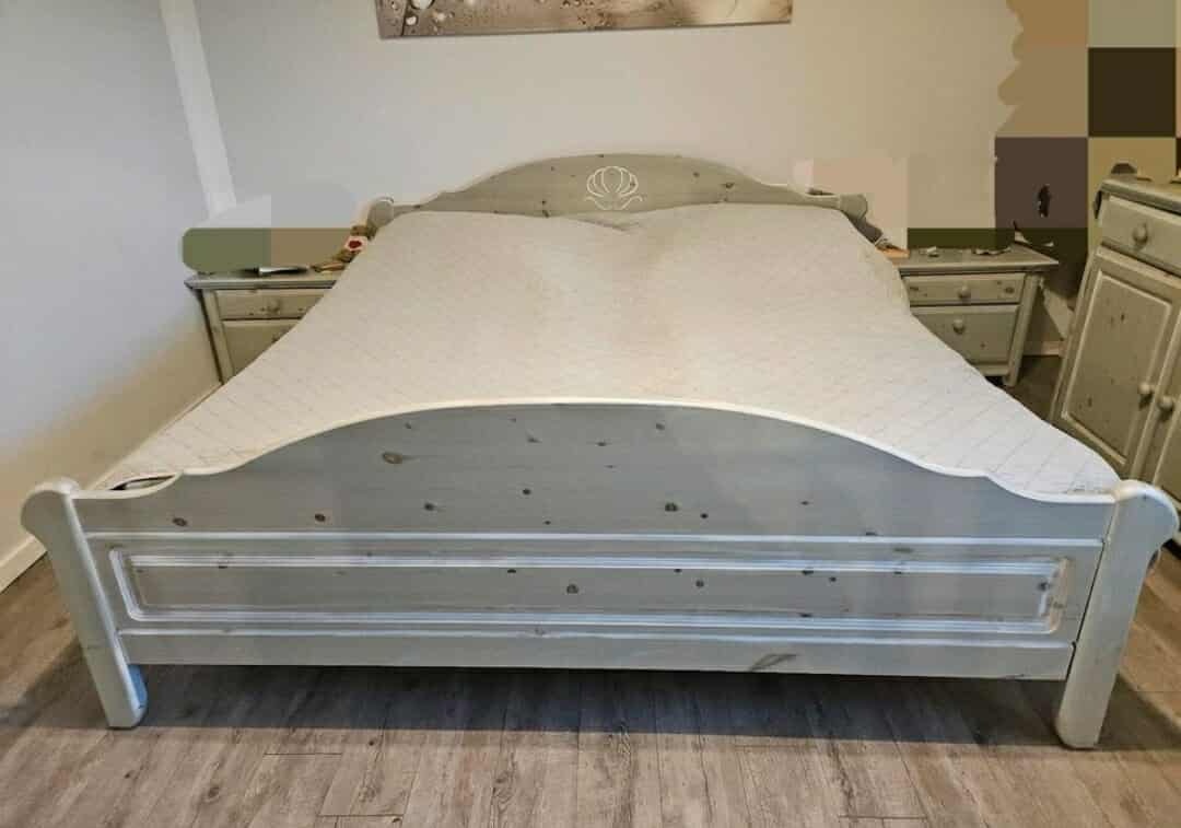 Ložnice kompletní z borovicového dřeva - 2