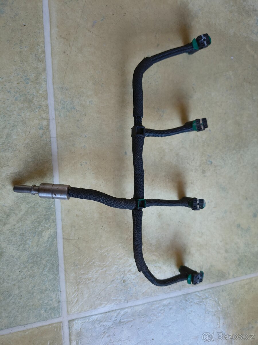 Přepadové potrubí nafty 2,2HDi 125kW 4H - 2