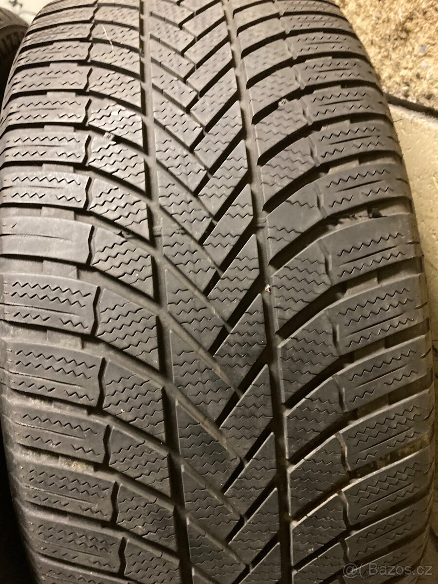 265/45 R20 zimní - 2