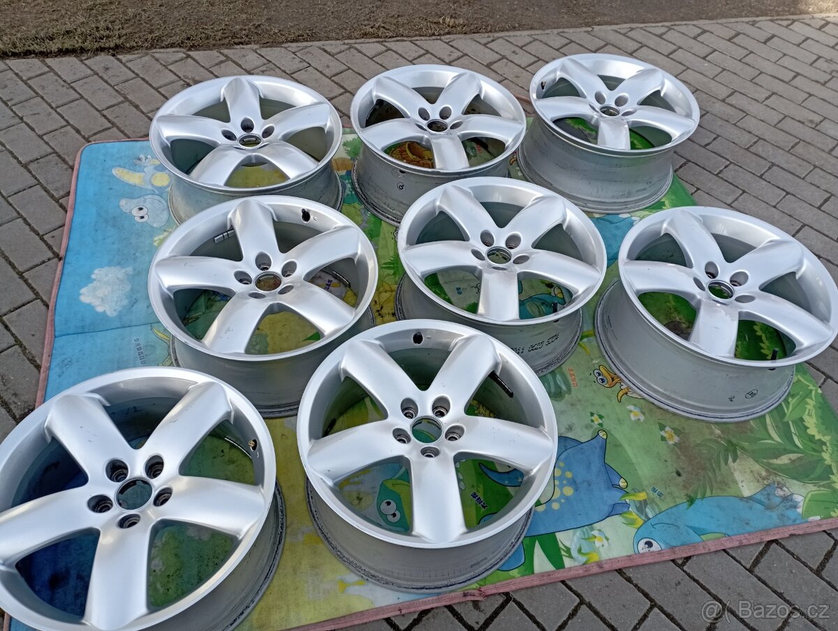 ALU kola 5x108R18 Peugeot 8Jx18CH ET 41 stř.65mm - 2