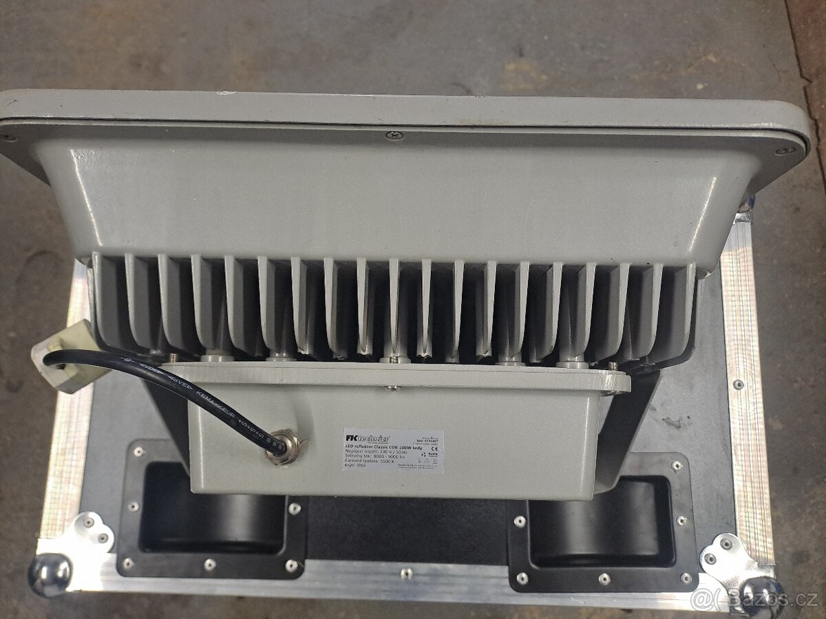 2 reflektory – LED 100 W + halogen 1000W - 2