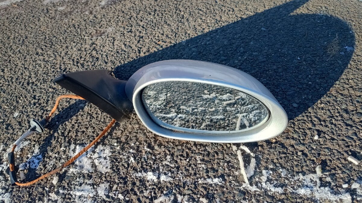 P: zrcátko + kryt z4 e85/86 - 2