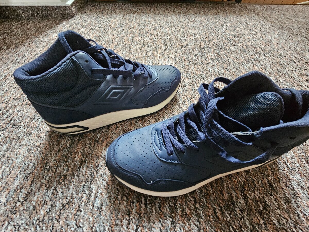 Boty Umbro LAYSTALL Mid - 2