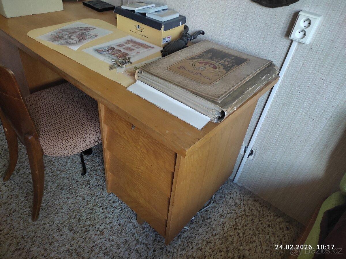 starožitný psací stůl - 2