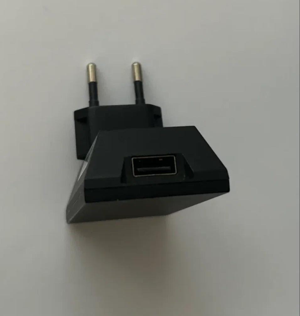 originální nabiječka HTC - 2