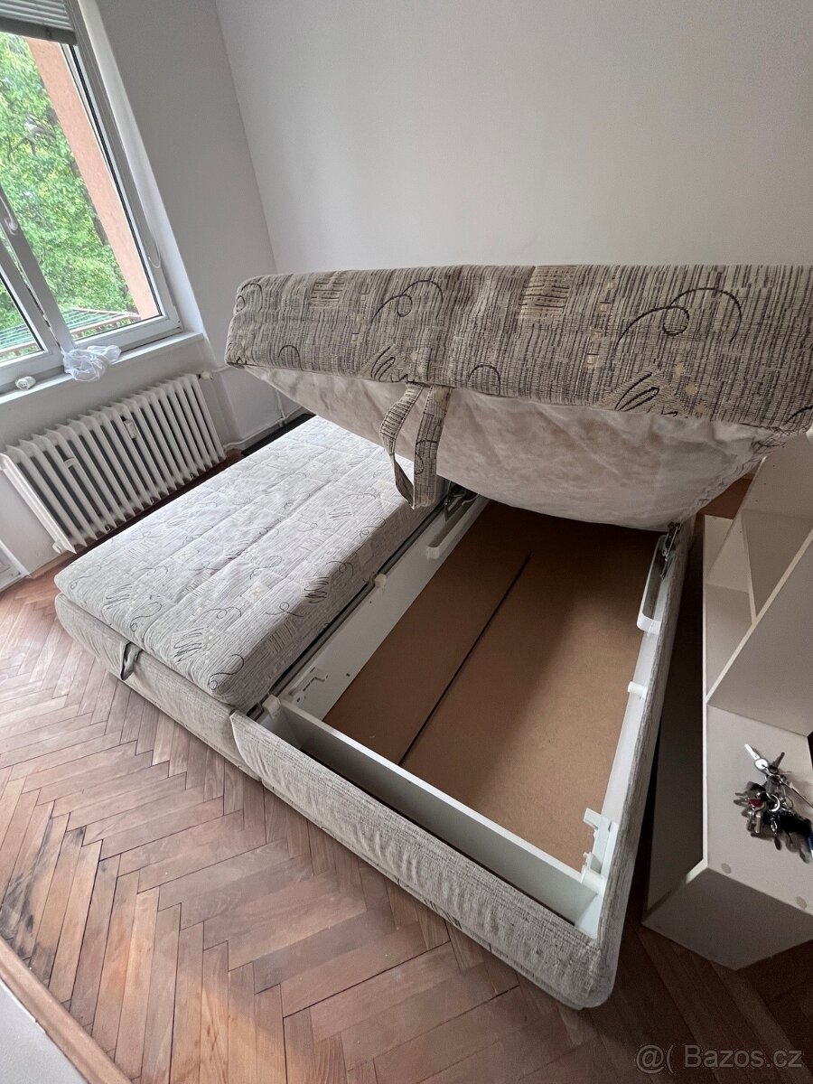 Čalouněná postel s úložným prostorem - 2