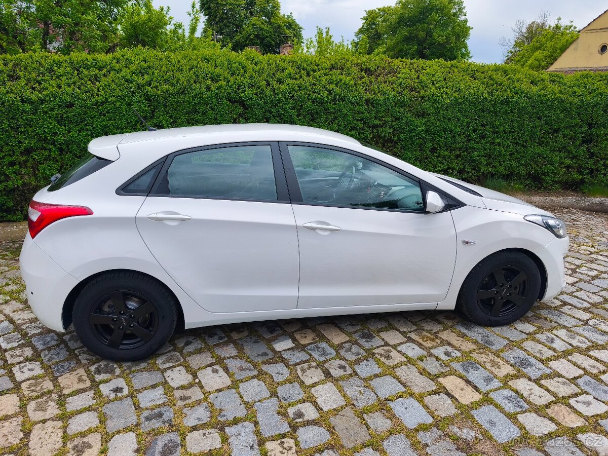 Hyundai i30 1.6 MPi - 2