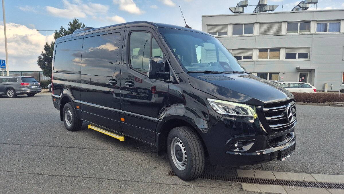 Mercedes-Benz Sprinter Tourer 319 VIP - 2