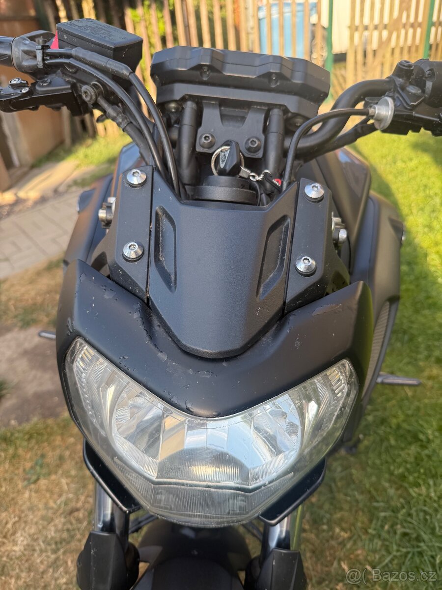 Yamaha - 2