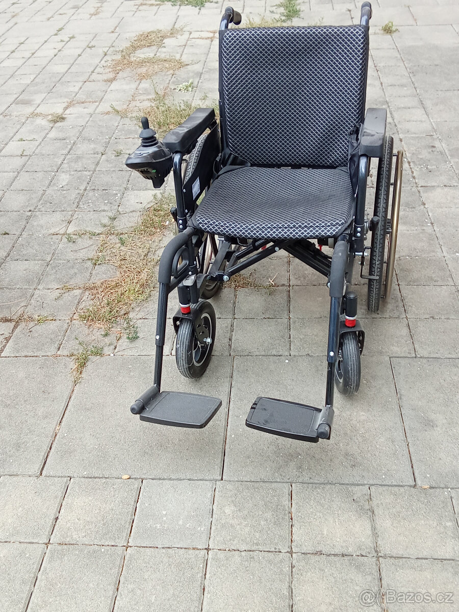 Invalidní elektrický vozík - 2