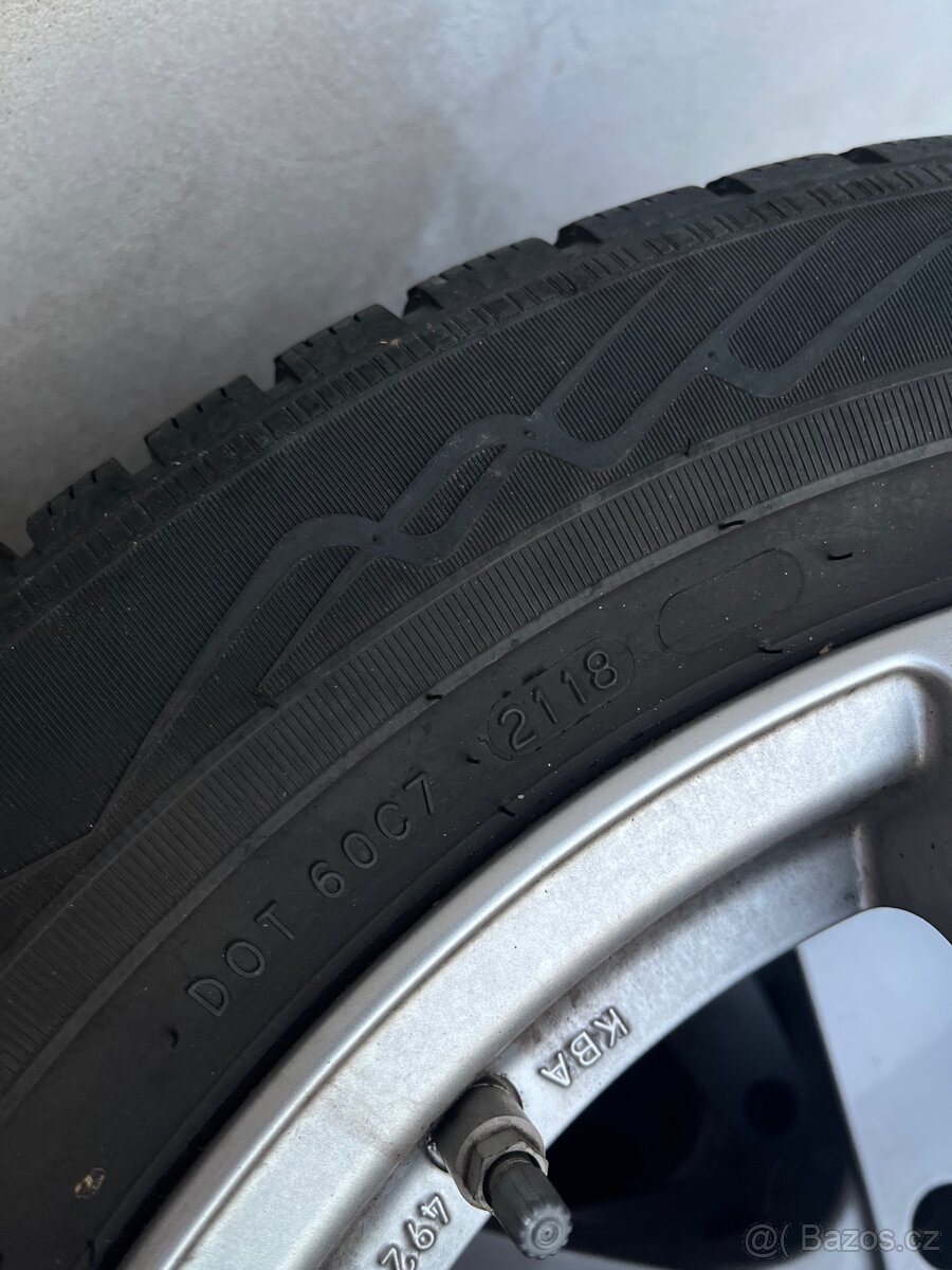 Zimní pneu 5x115r17 225/55 - 2