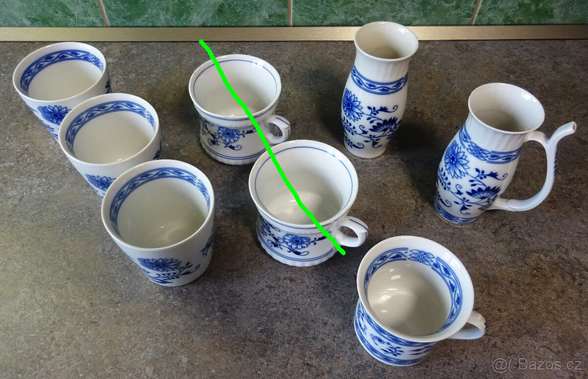 Cibulák porcelán odlivky, hrnky, váza, pohárek lázeňský - 2