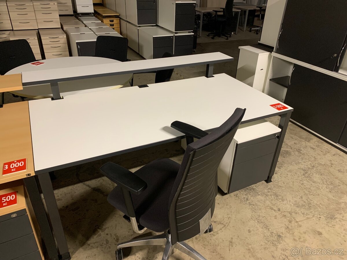 Kancelářský stůl Konig Neurath - 2