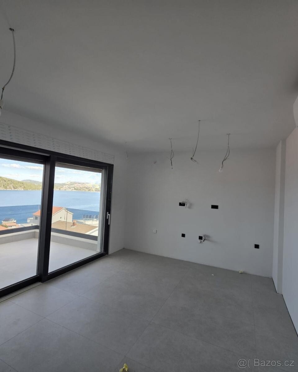 CHORVATSKO: ROGOZNICA – NOVOSTAVBA S OTEVŘENÝM VÝHLEDEM NA M - 2