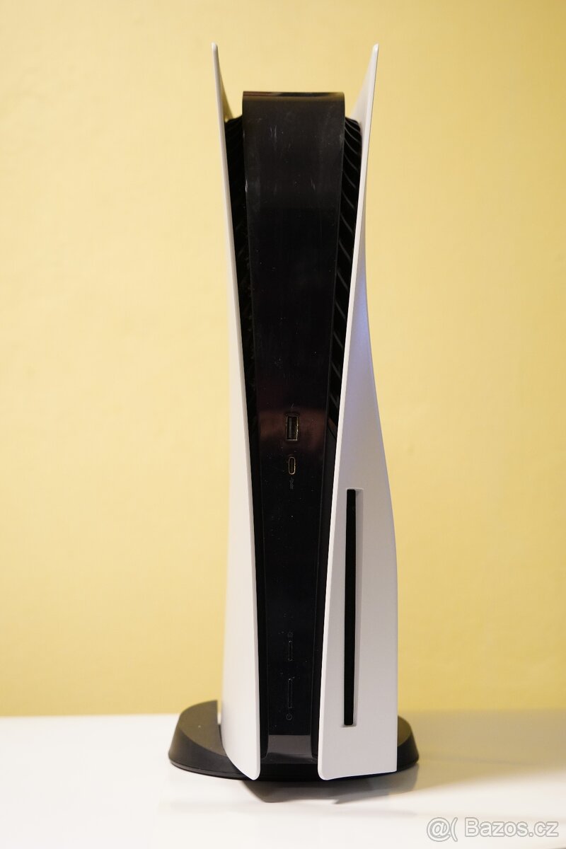 PlayStation 5 s mechanikou - 2