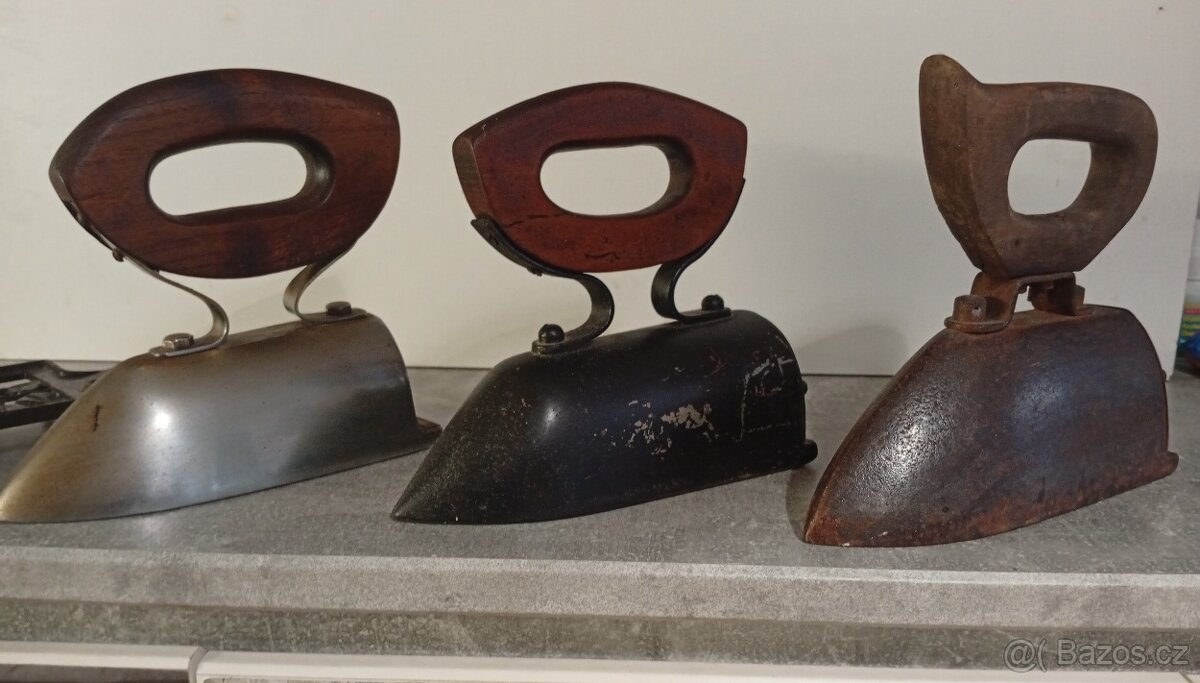 Staré žehličky - 2