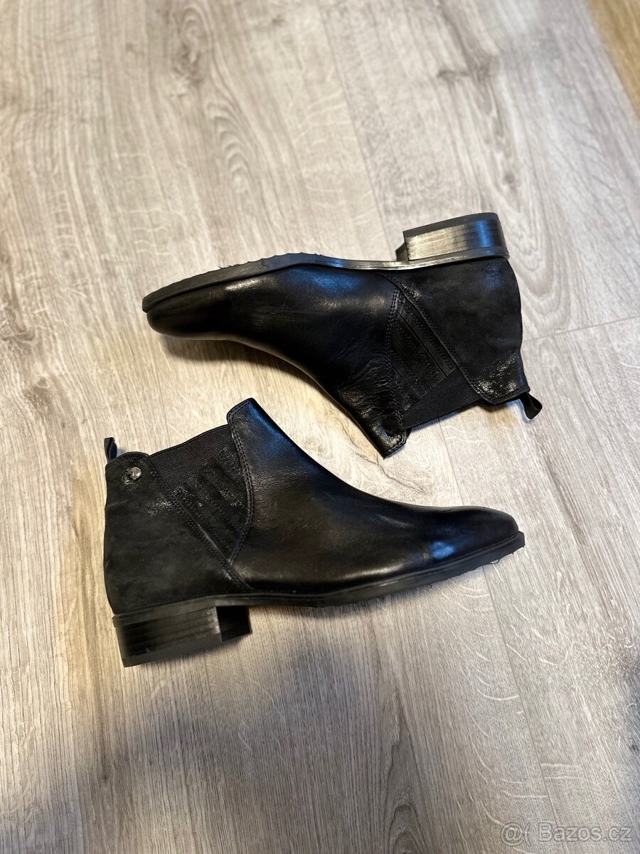 Kozačky Caprice, černé, vel. 40,5 - 2