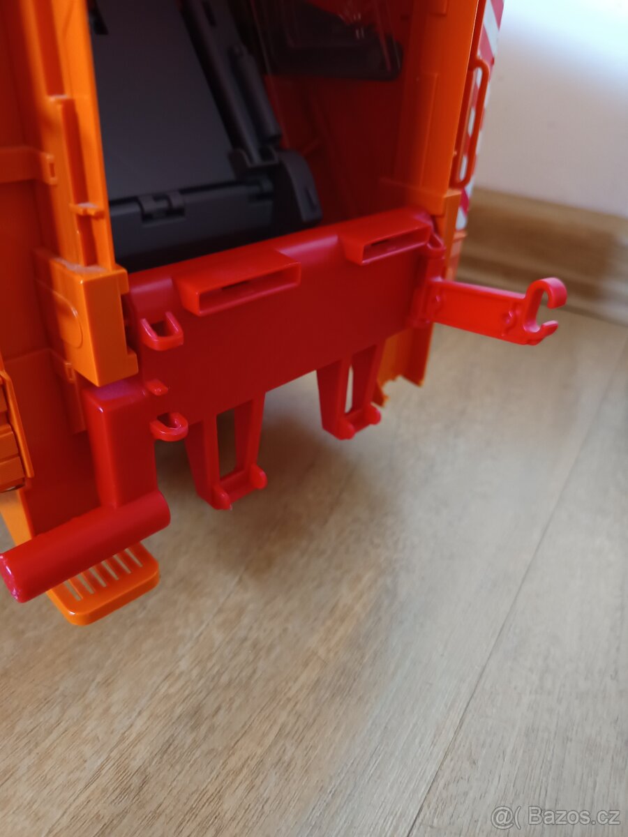 Bruder popeláři 3560 Scania - 2