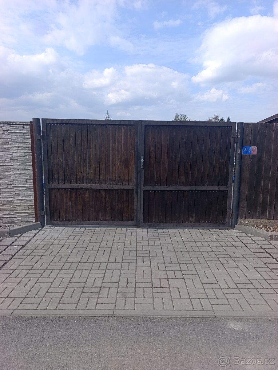 Vjezdová brána - 2