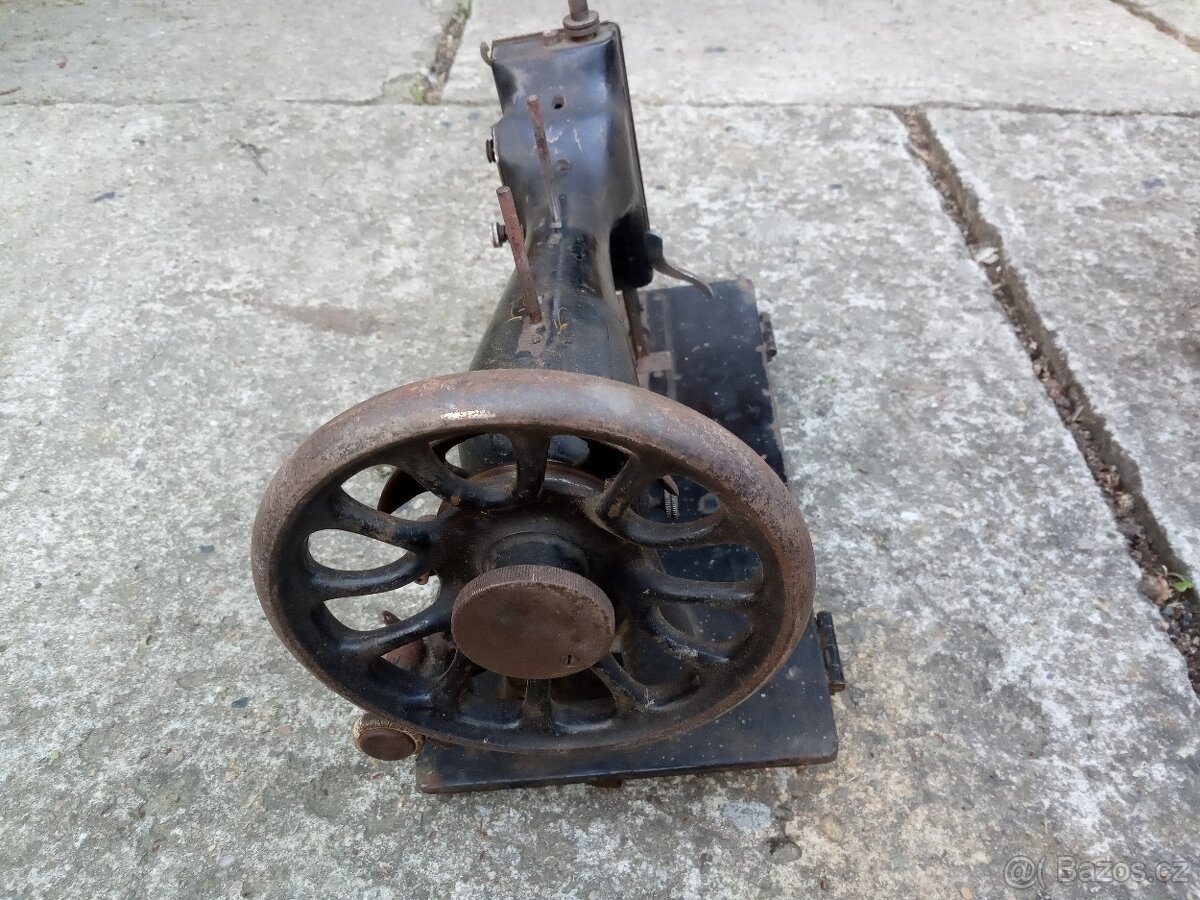 Šicí stroj Singer - 2