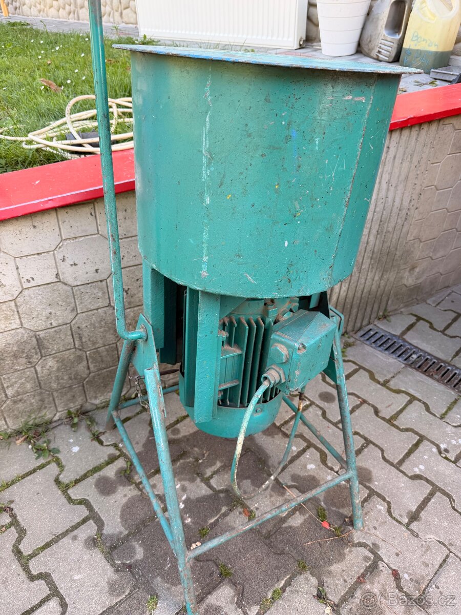 elektrický drtič (šrotovník) - 2