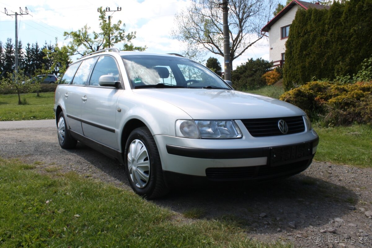 Volkswagen Passat 1,8 20V 92KW, DIGI-KLIMA,Tažné zařízení - 2
