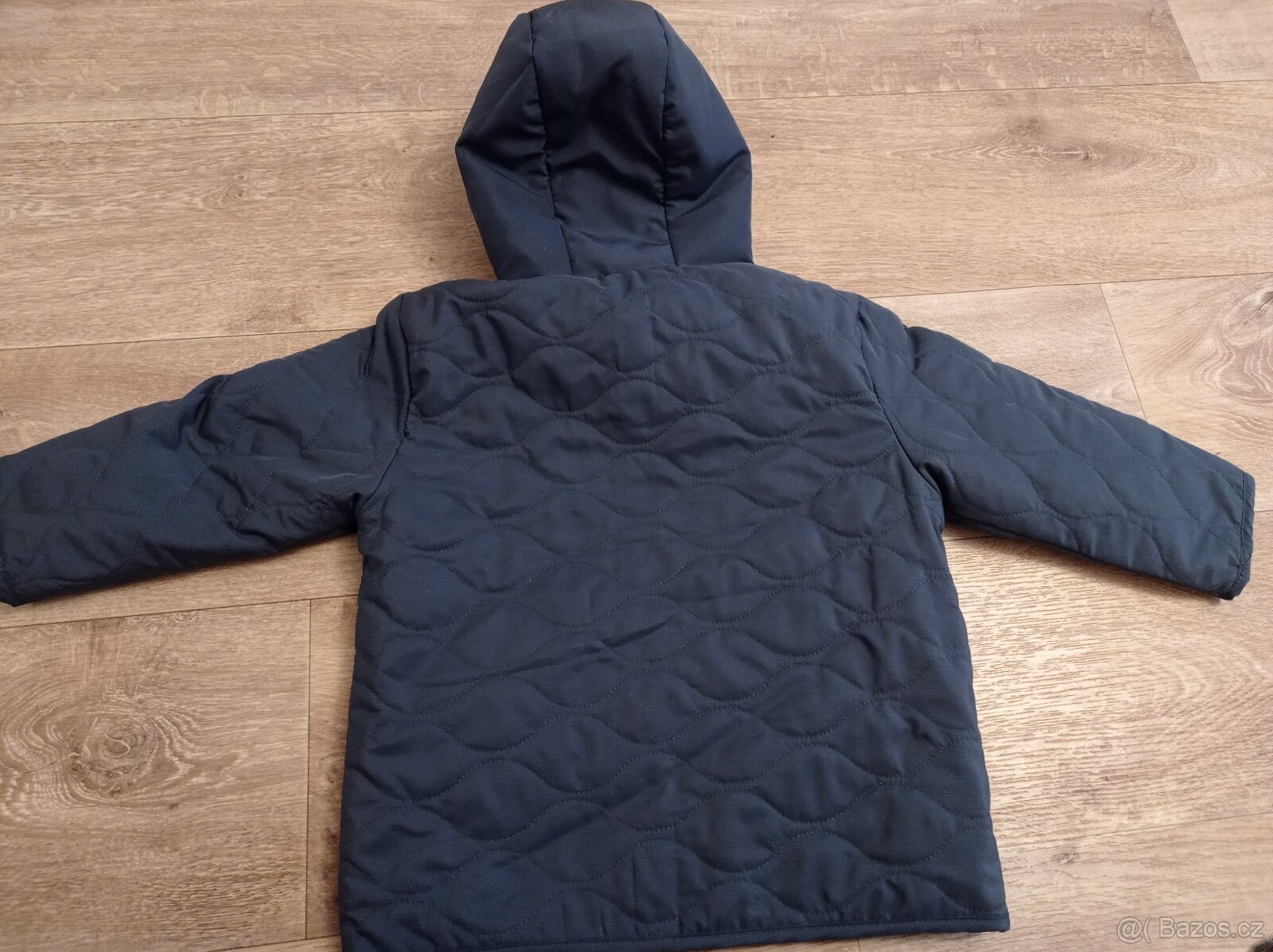 Slabá prošívaná bunda, vel. 104/110 - 2