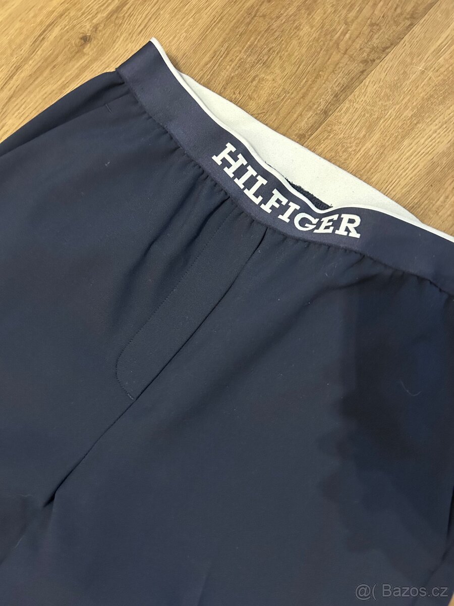 Sportovně-elegantní kalhoty Tommy Hilfiger - 2