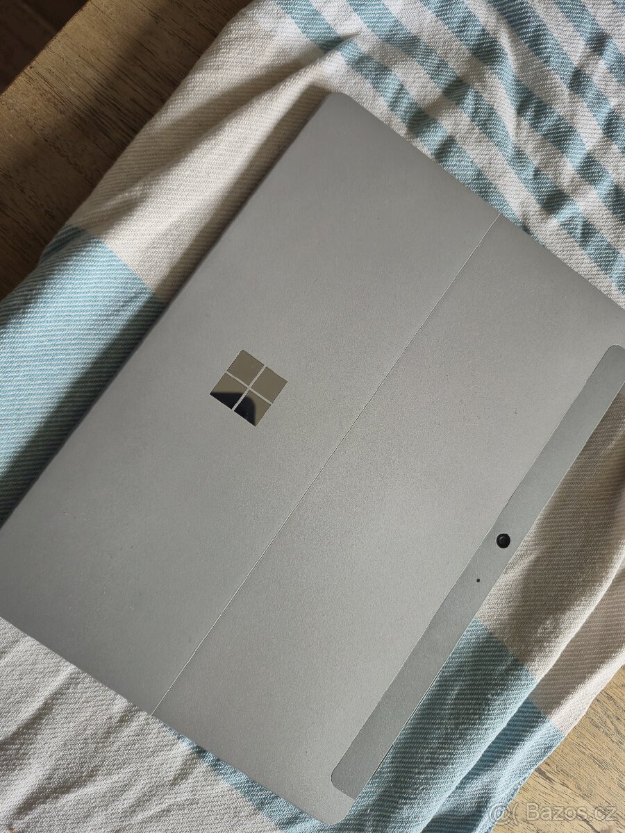 Microsoft Surface Go 4 - 2