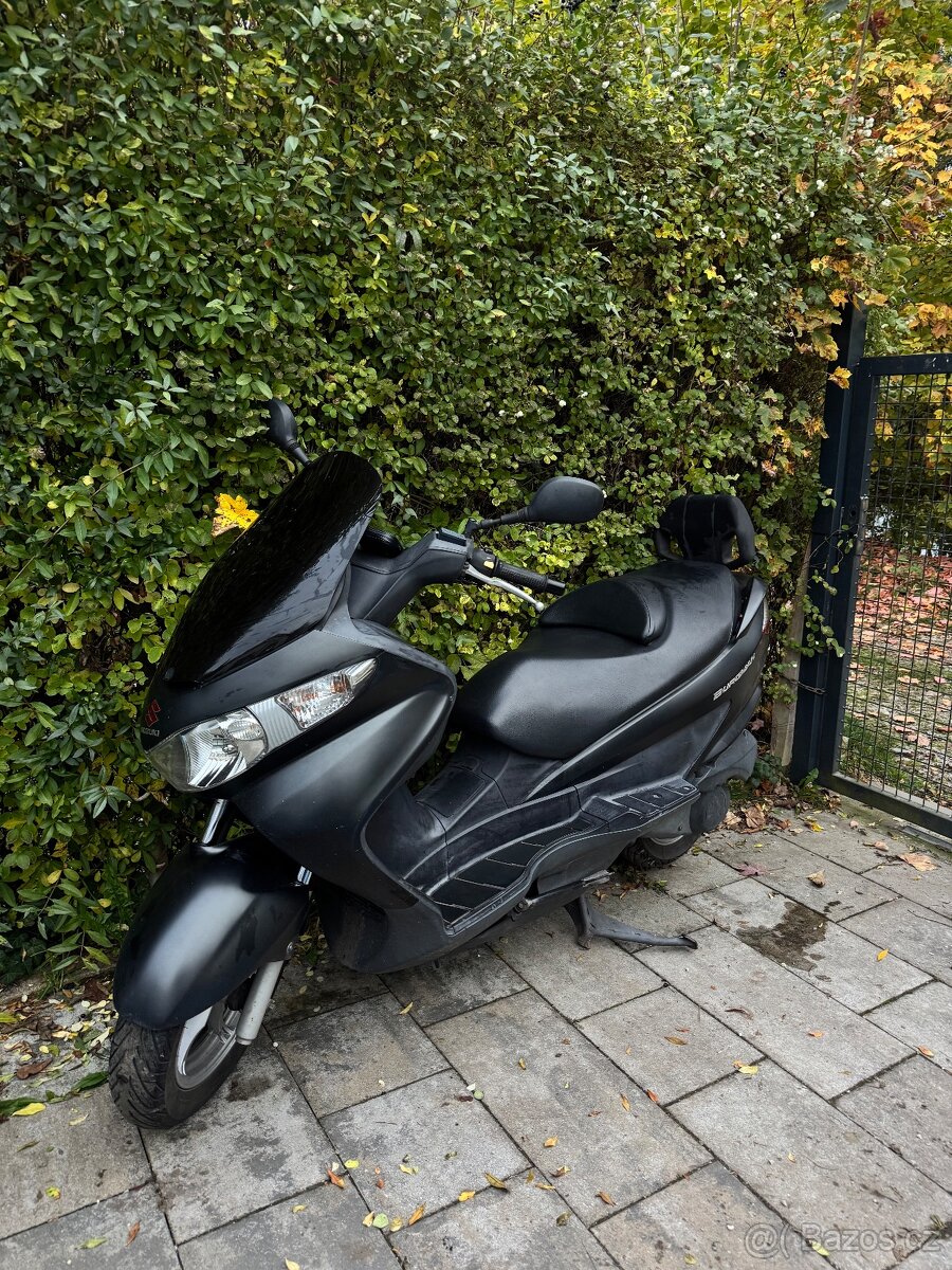 Skútr SUZUKI Burgman - 2