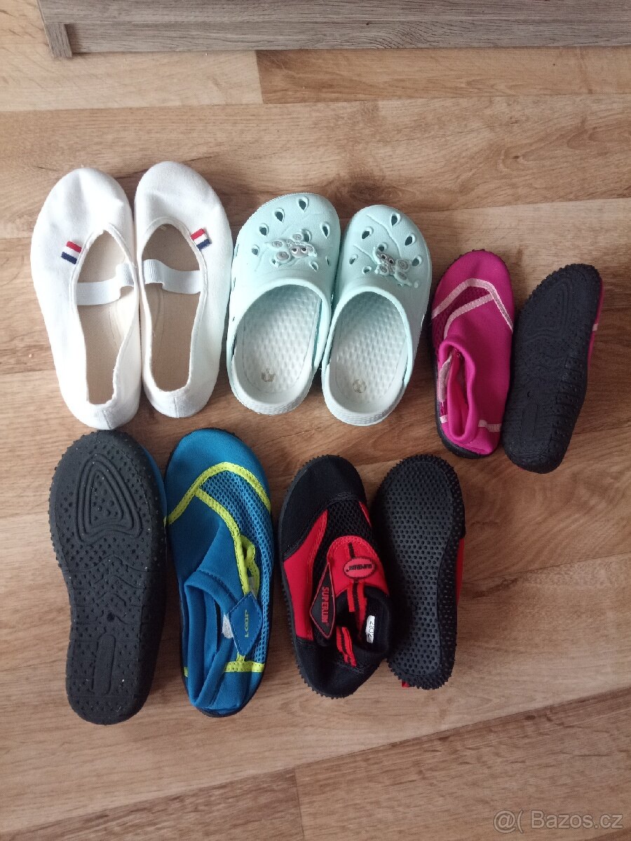 Prodam detske boty do more - 2