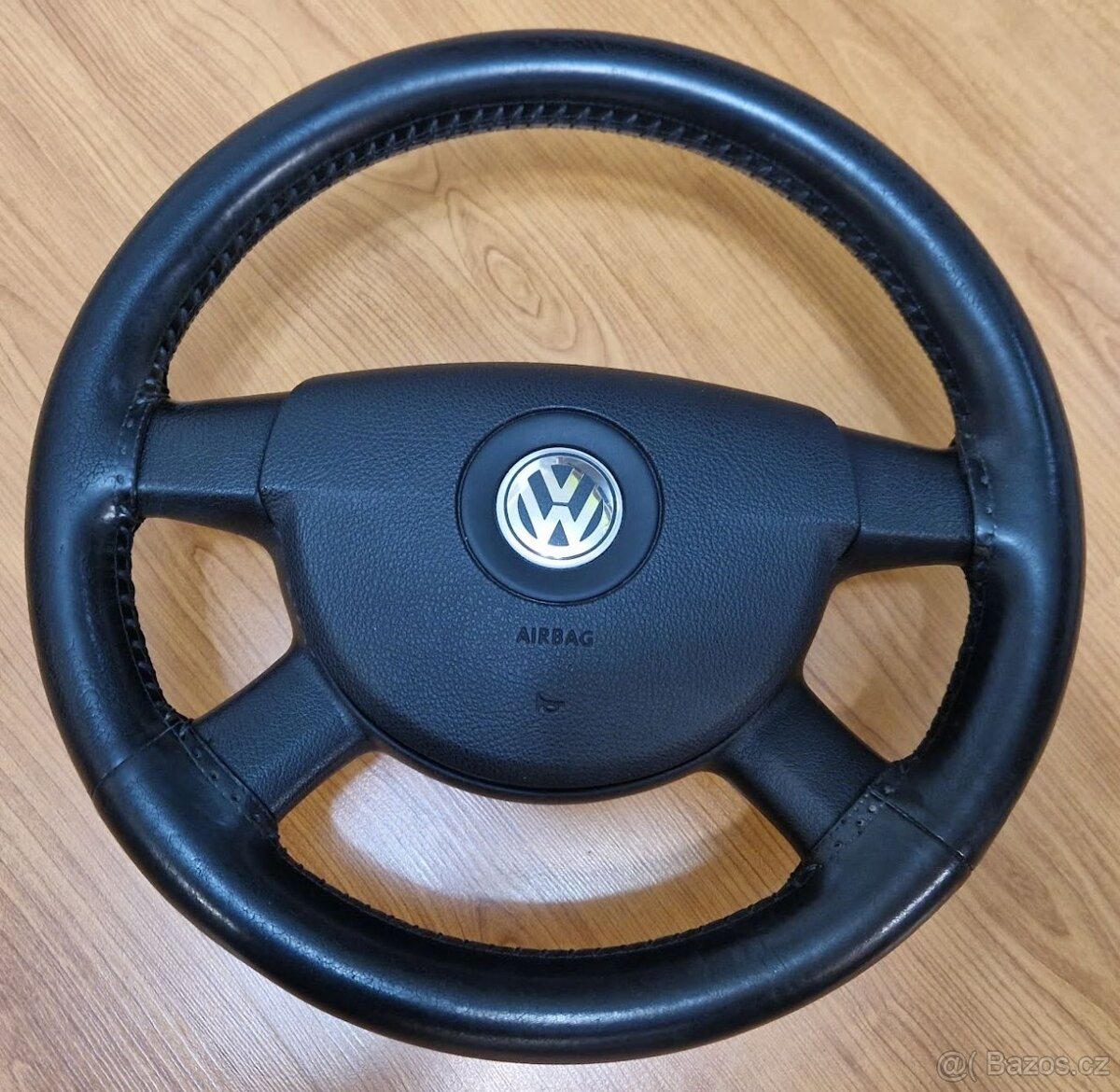 Volant s prílušenstvom na Passat B6 - 2