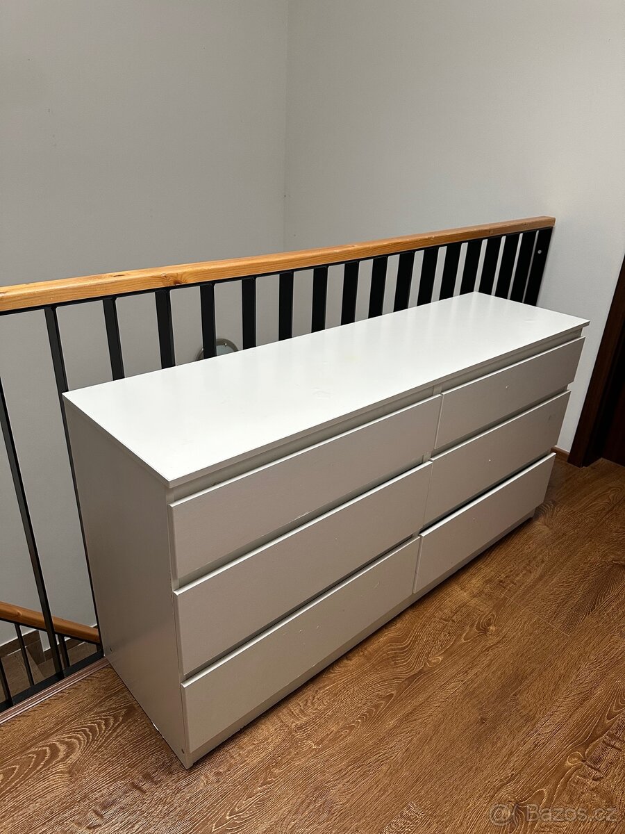 Bílá komoda IKEA 900 Kč - 2