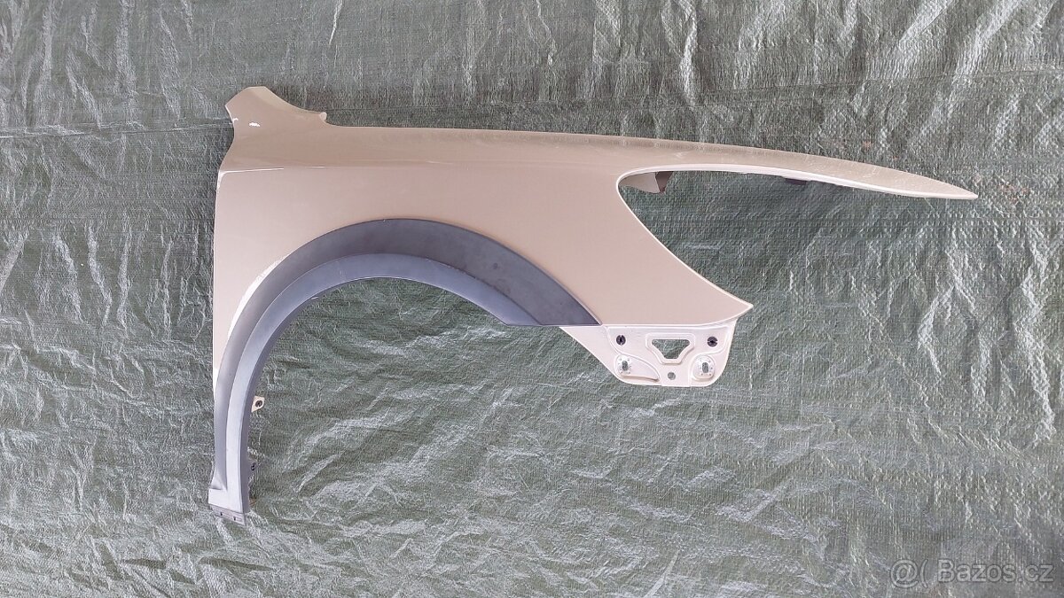 Škoda Octavia 2 - Blatník PP zlatá LF1U - 2