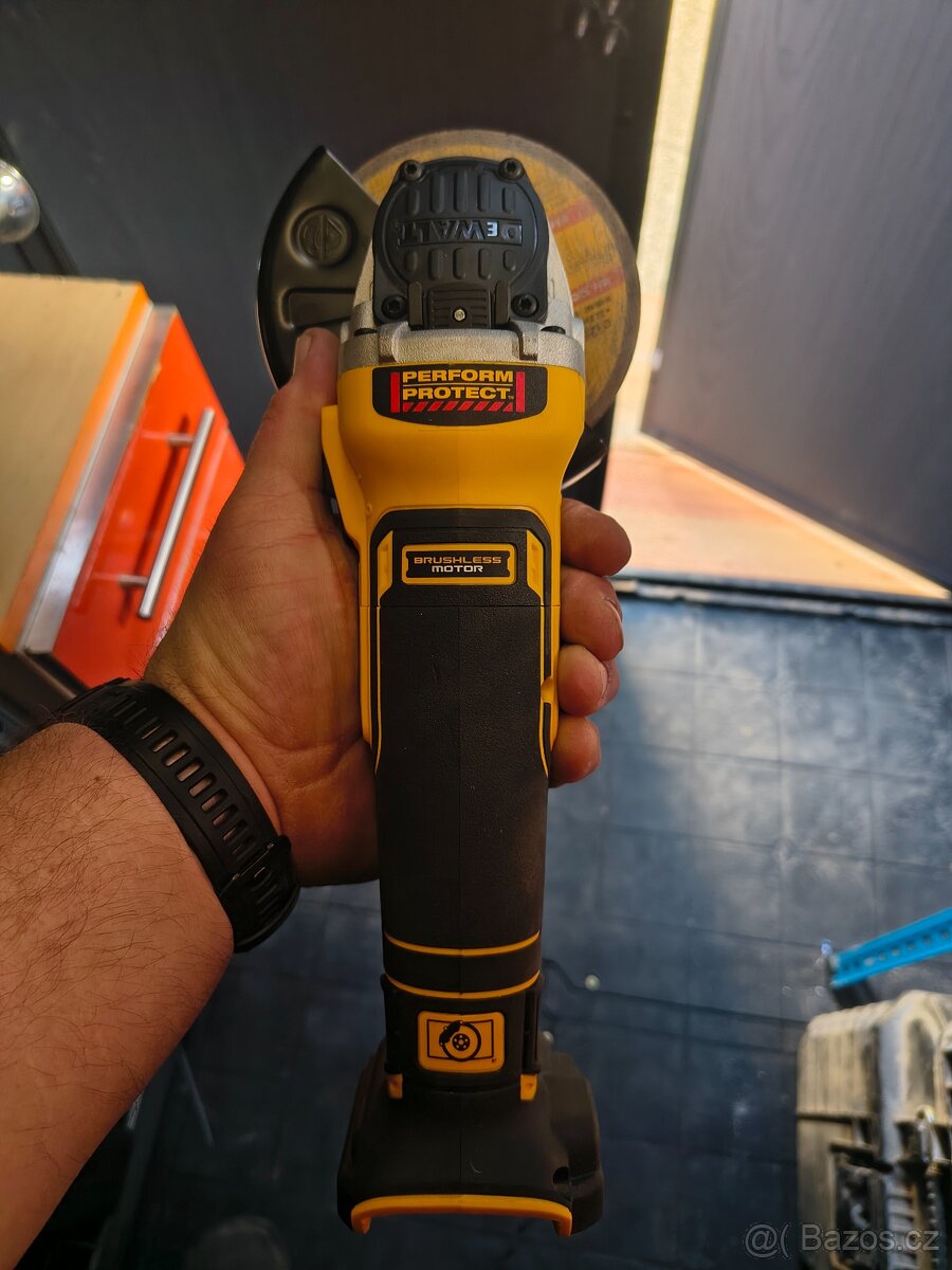 Aku flexa DeWALT dcg 405 - 2