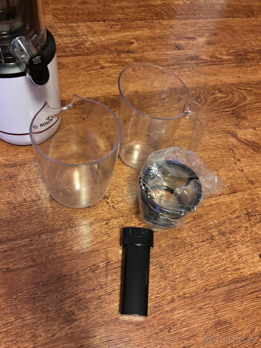 Odšťavňovač Bosch MESM500W bilý - 2