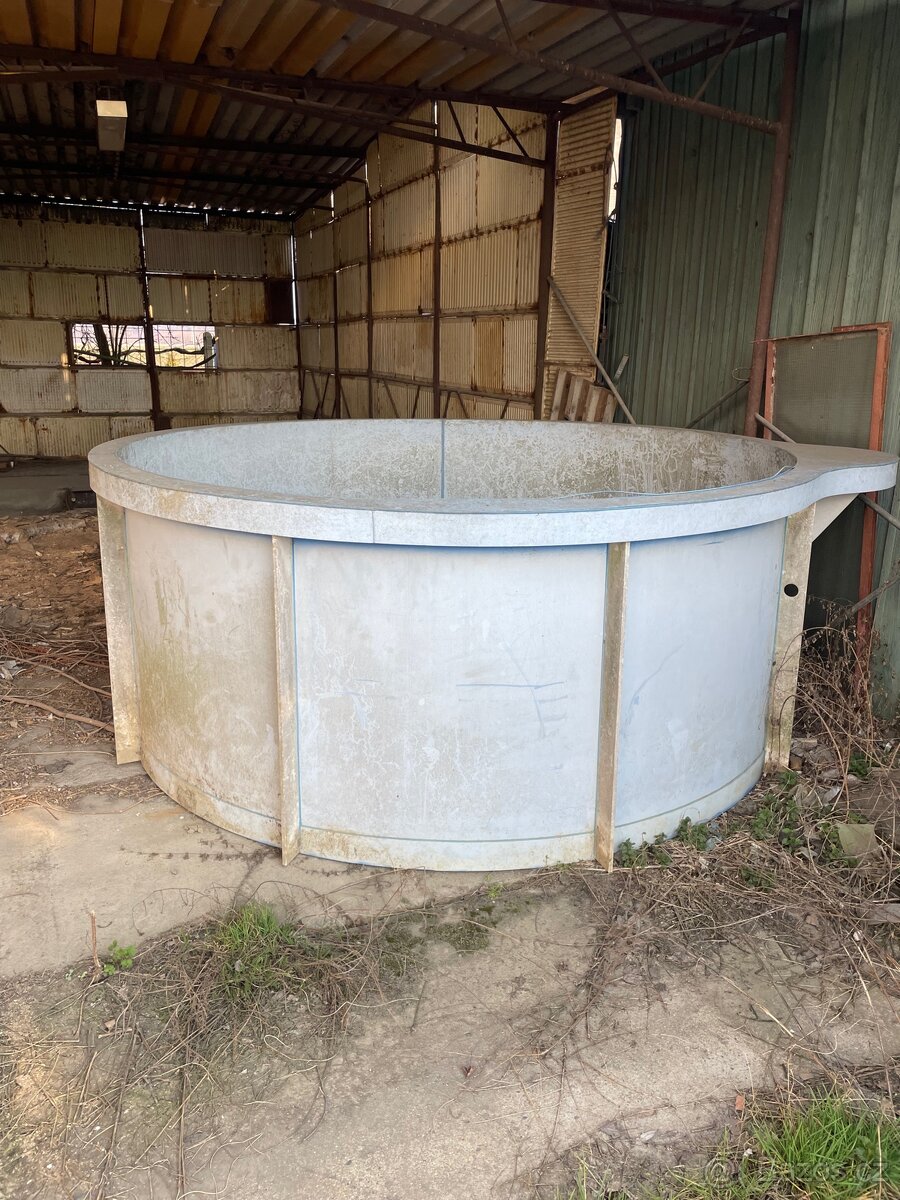 Prodám nádrž na vodu- bazén - jezírko - 2