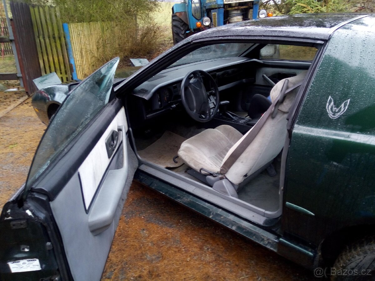 Pontiac Firebird - 2