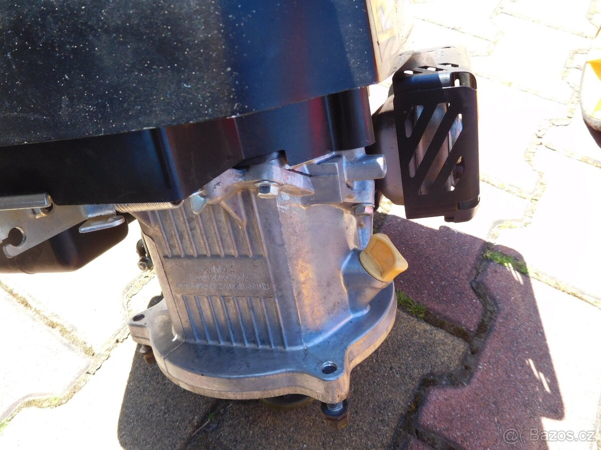 Motor do sekačky - 2