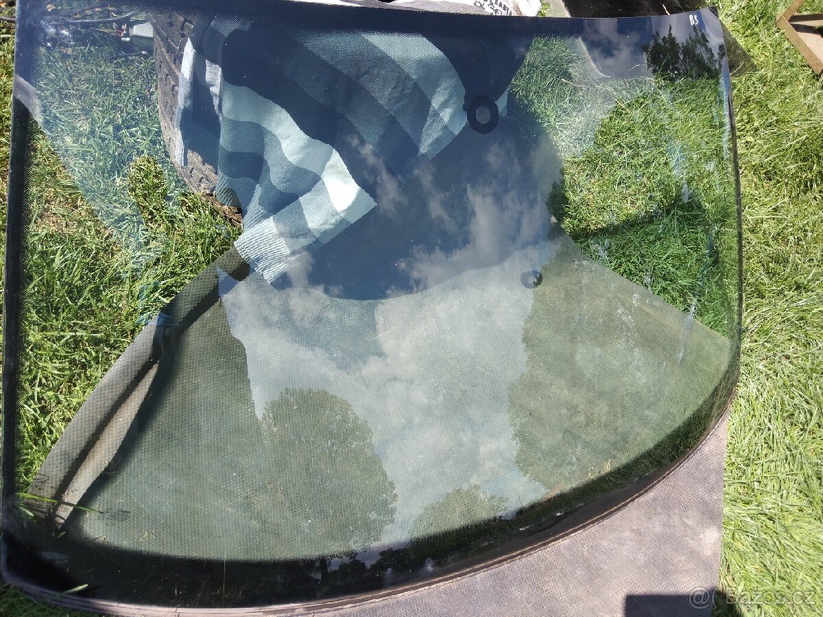 Použitá čelní a zadní okna - 2