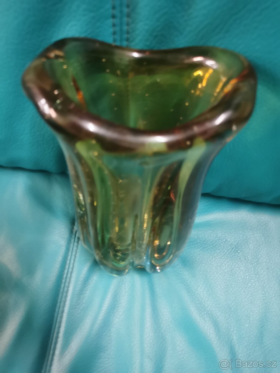 Váza, hutní sklo. - 2