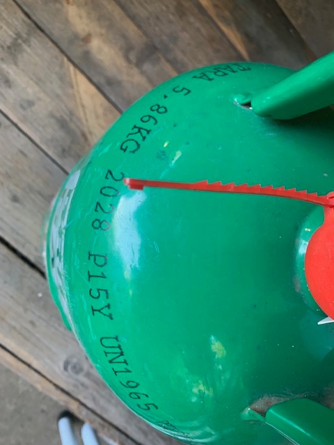 Prodám plynovou láhev 5 kg, plná, zaplombovaná, čistý propan - 2