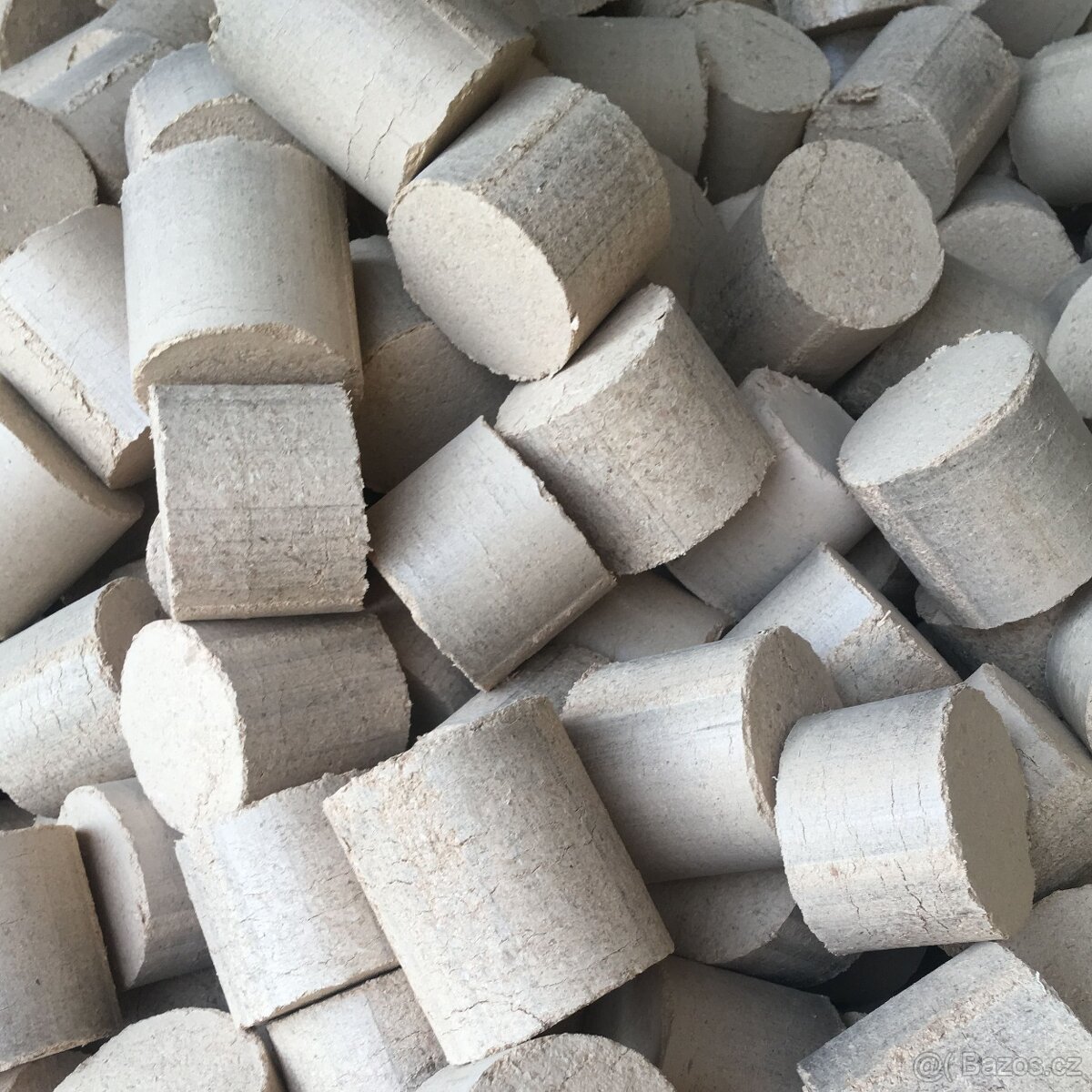 🔥 Dřevěné brikety z tvrdého dřeva – Dub & Buk 🔥 - 2