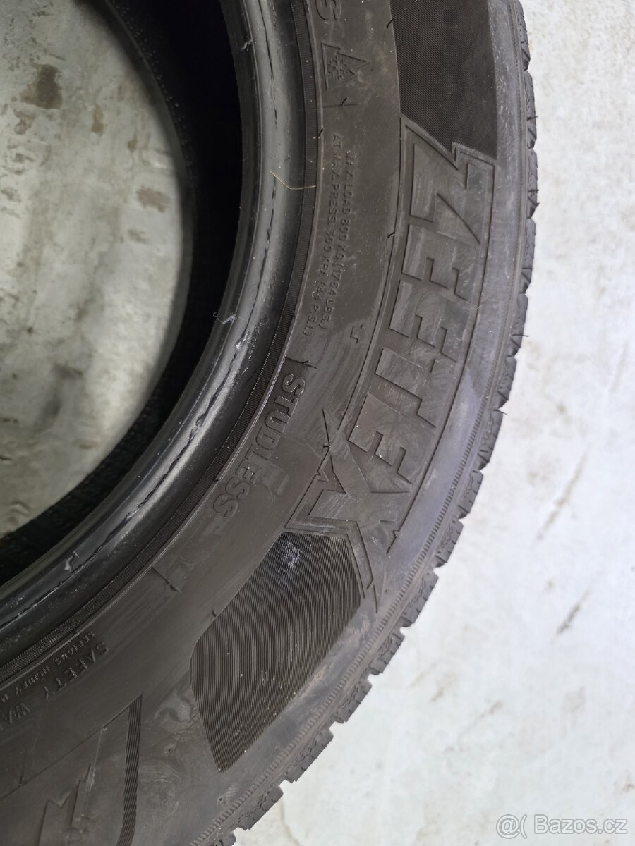 Zimní pneu 215/70R16 - 2
